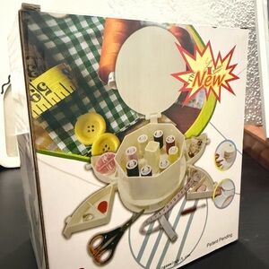 Sewing Kit Organizer in Pink